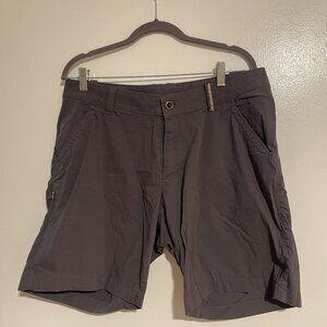 Sherpa Adventure Gear Shorts Womens size 14 grey